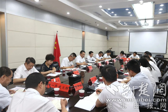 年轻干部话“清廉”.jpg