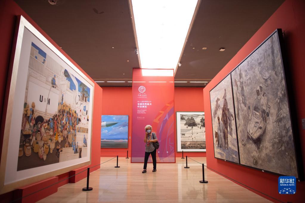 新华全媒丨第十三届中国艺术节全国优秀美术作品展览举行