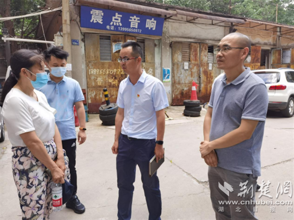 根治“三无”小区“顽疾” 洪山统发投公司下足绣花功夫.png.png
