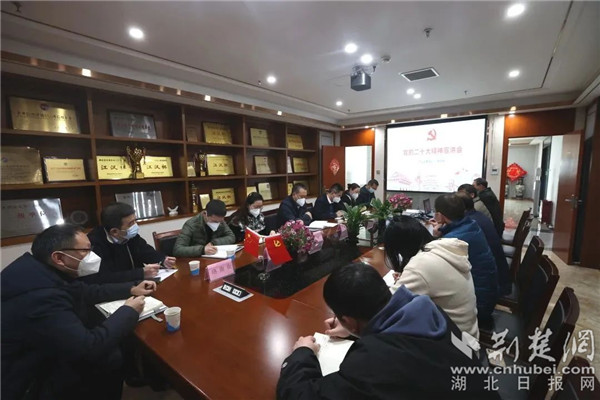 区委书记宣讲党的二十大精神.jpg