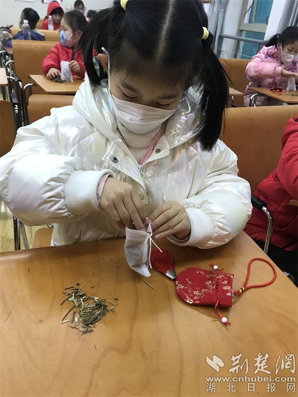 金沙社区香囊活动特写.jpg.jpg