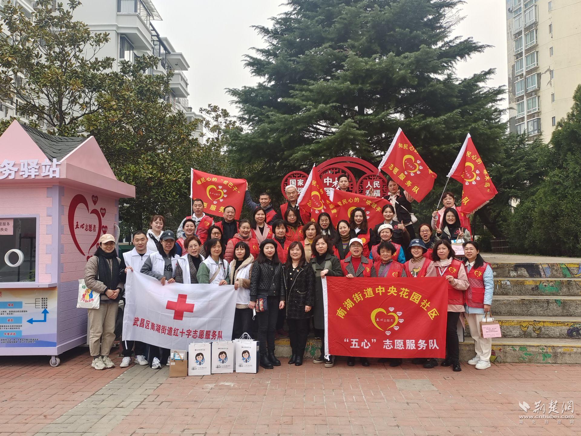志愿者们从这里出发，将志愿服务带给辖区更多居民，将志愿精神传播到千家万户.jpg.jpg