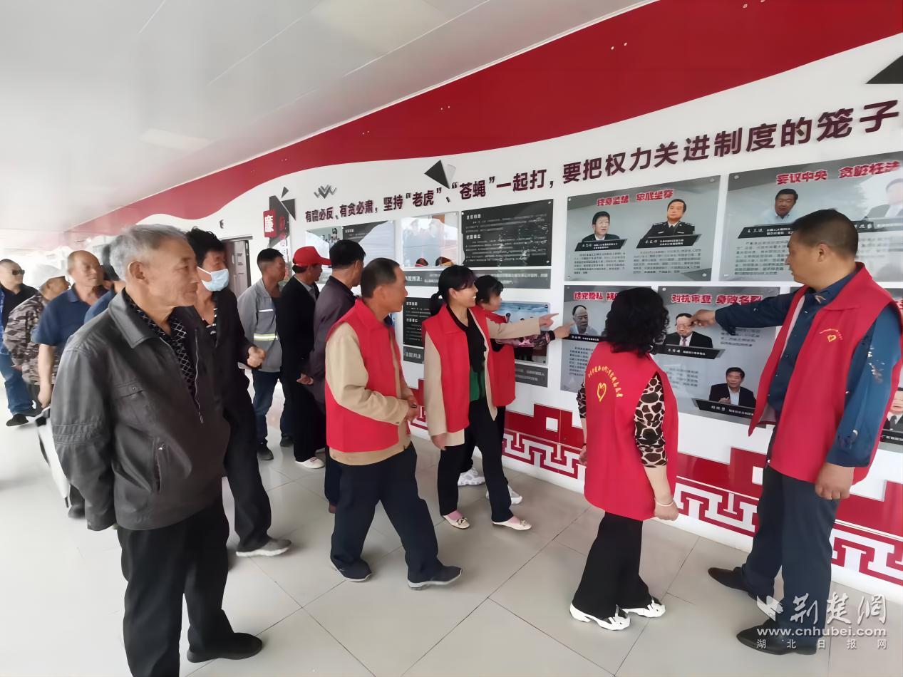 参观照片-1.jpg