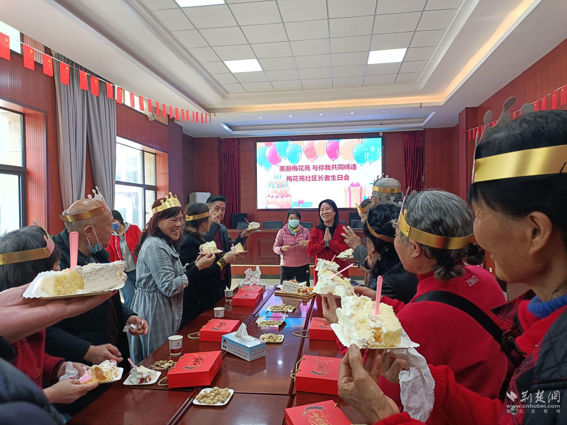 幸福满满生日会.jpg.jpg