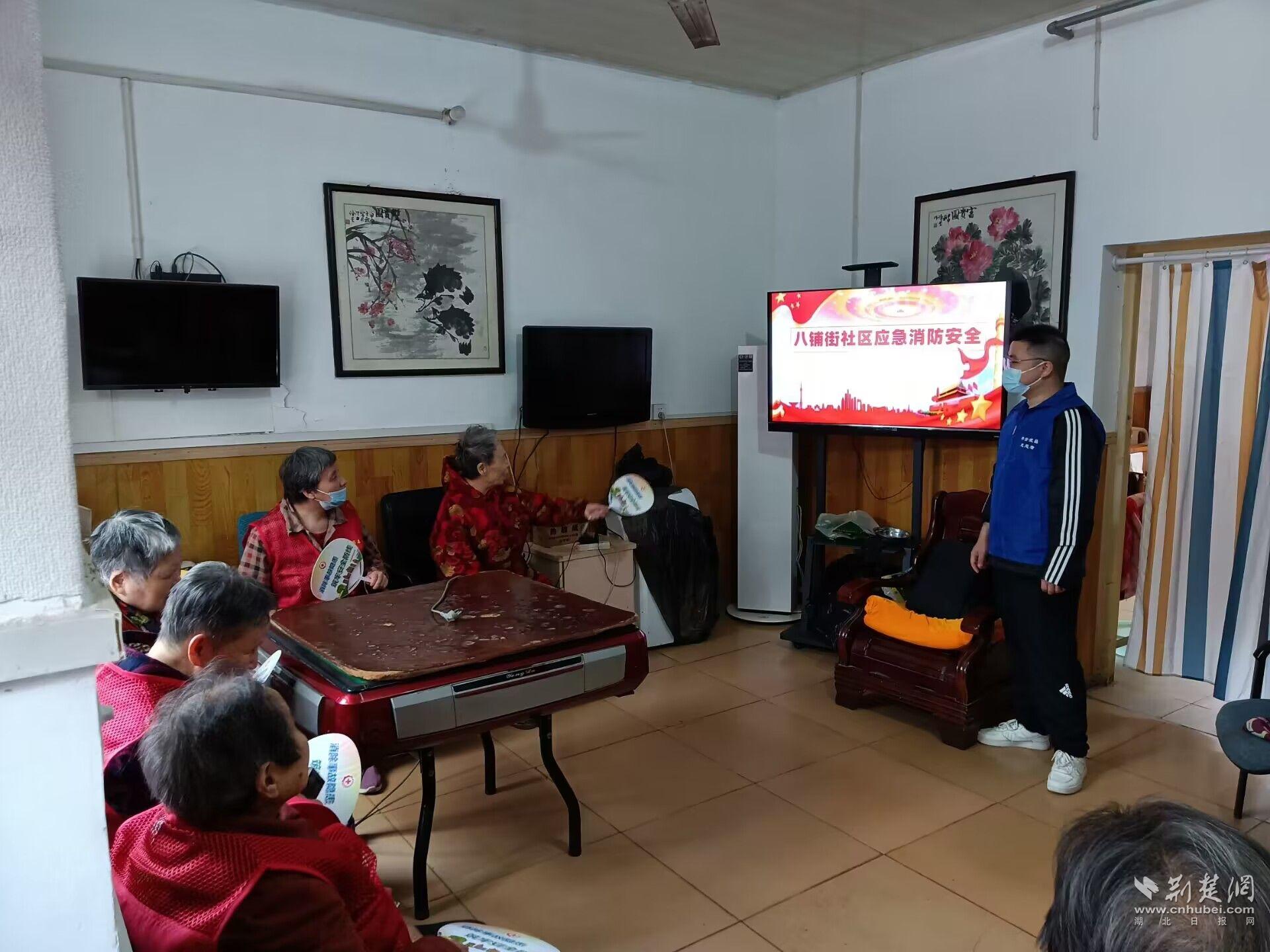 开展消防安全知识培训.jpg.jpg