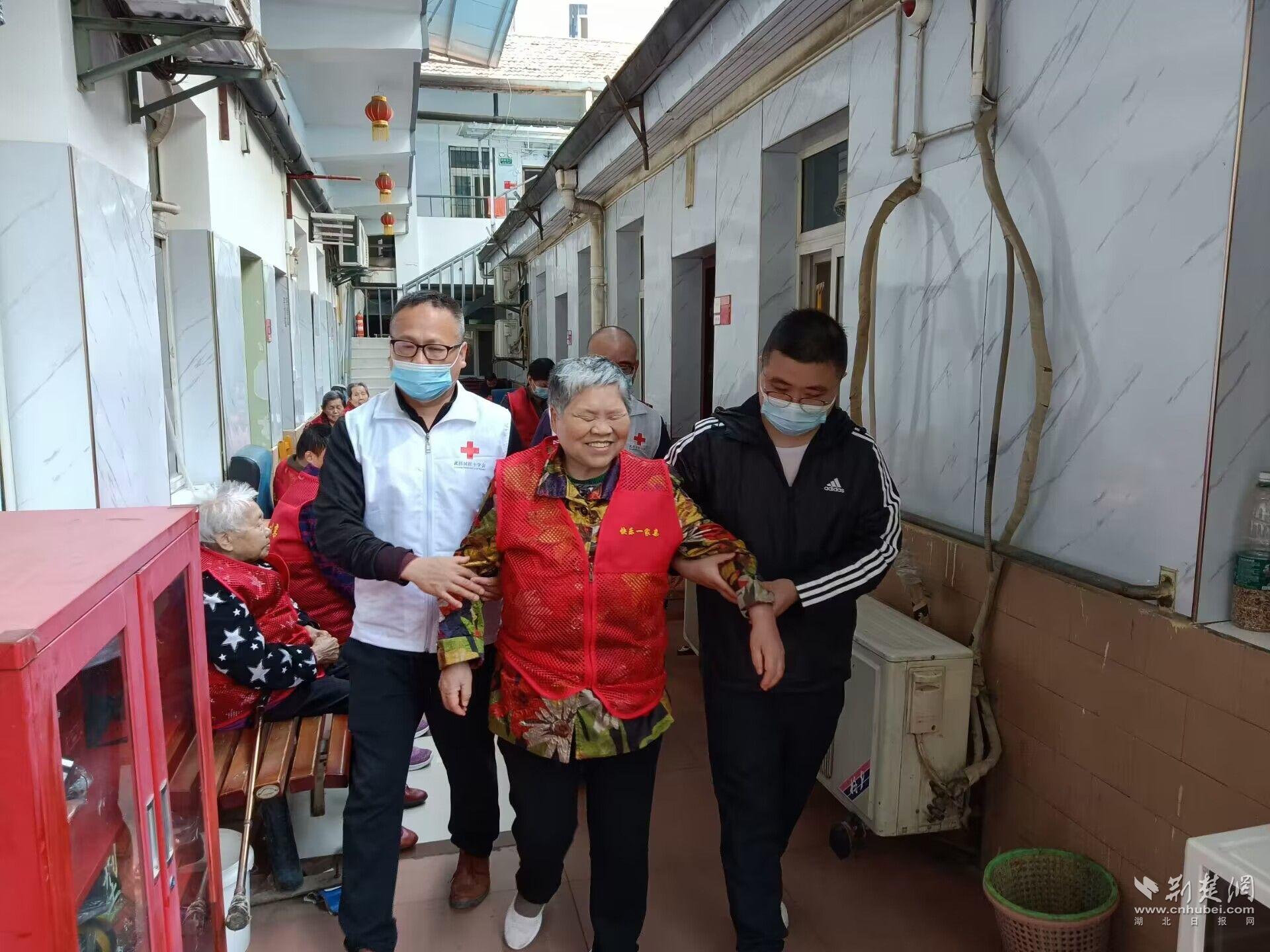 为老服务暖人心.jpg.jpg