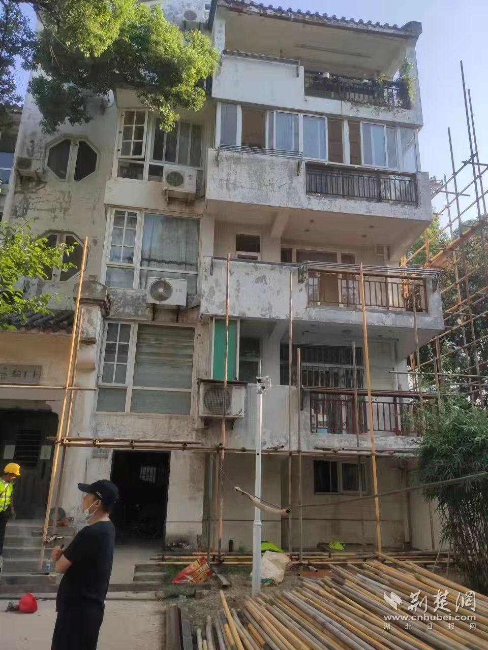 脚手架搭建中.jpg.jpg