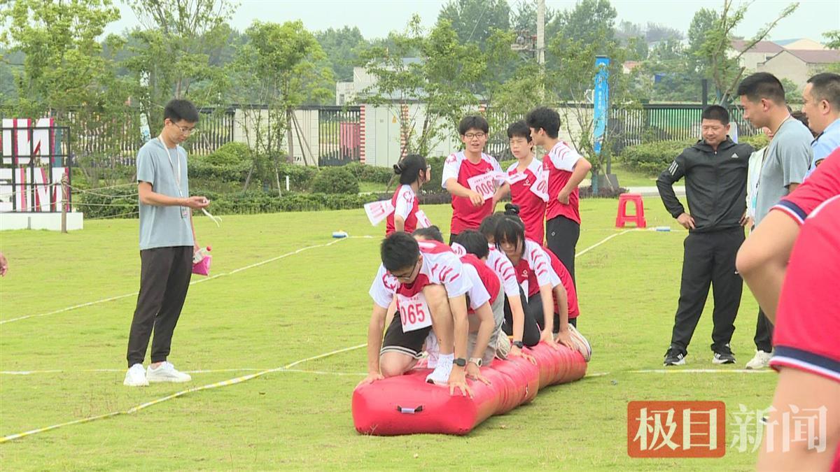 雷竞技RAYBET湖北省“奔跑吧·少年”主题健身活动（黄冈会场）在红安举行(图1)