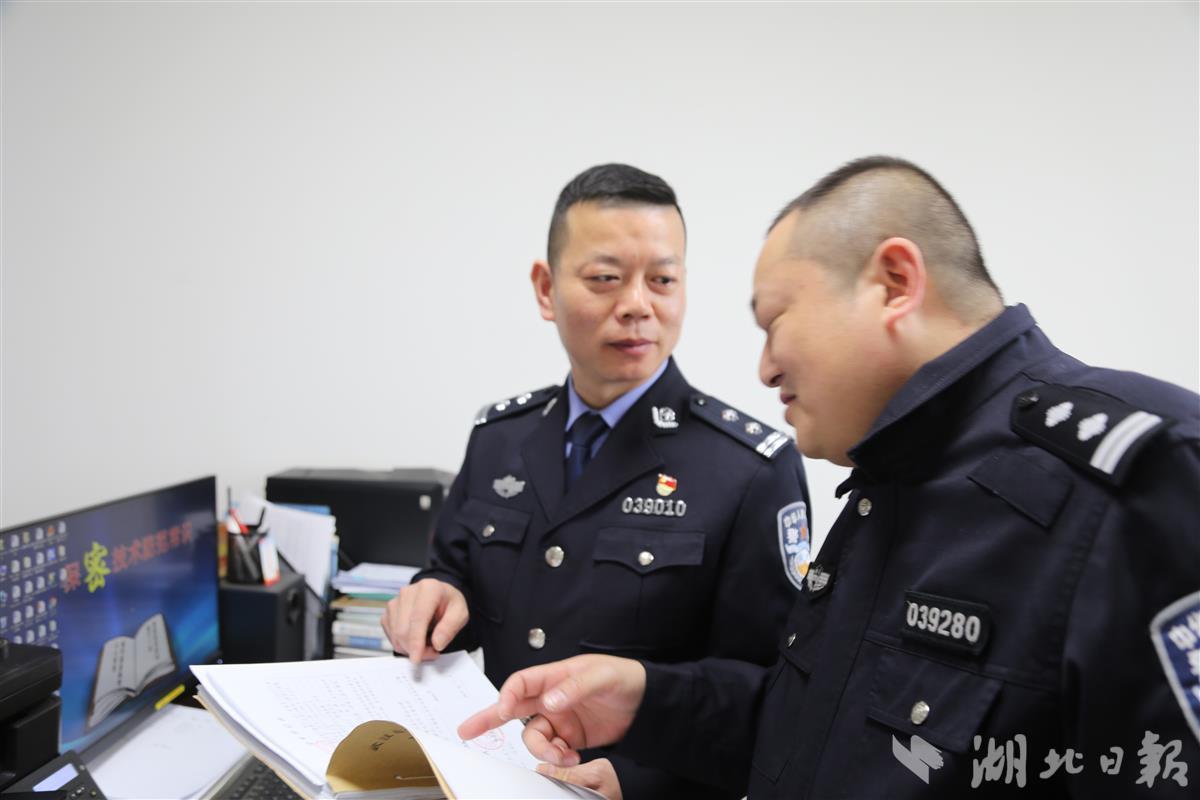 执法大队变执法犬队 警方锁定涉事人_法制大队执法规范化检查简报_公民监督公安执法