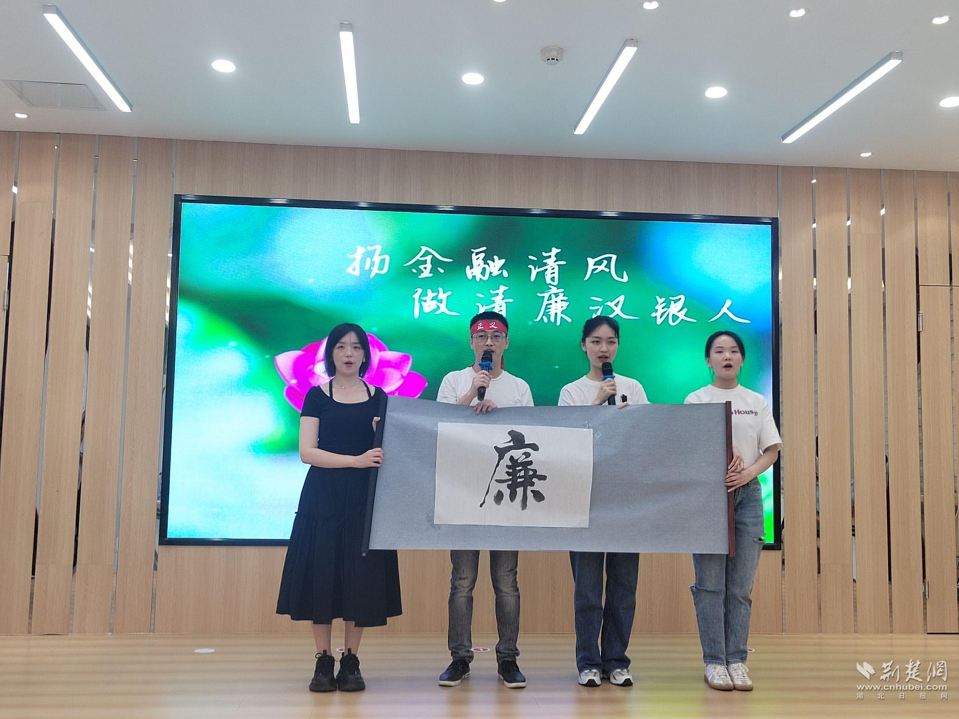 10支参赛队伍通过多种形式讲述身边的廉政故事 (3).jpg.jpg