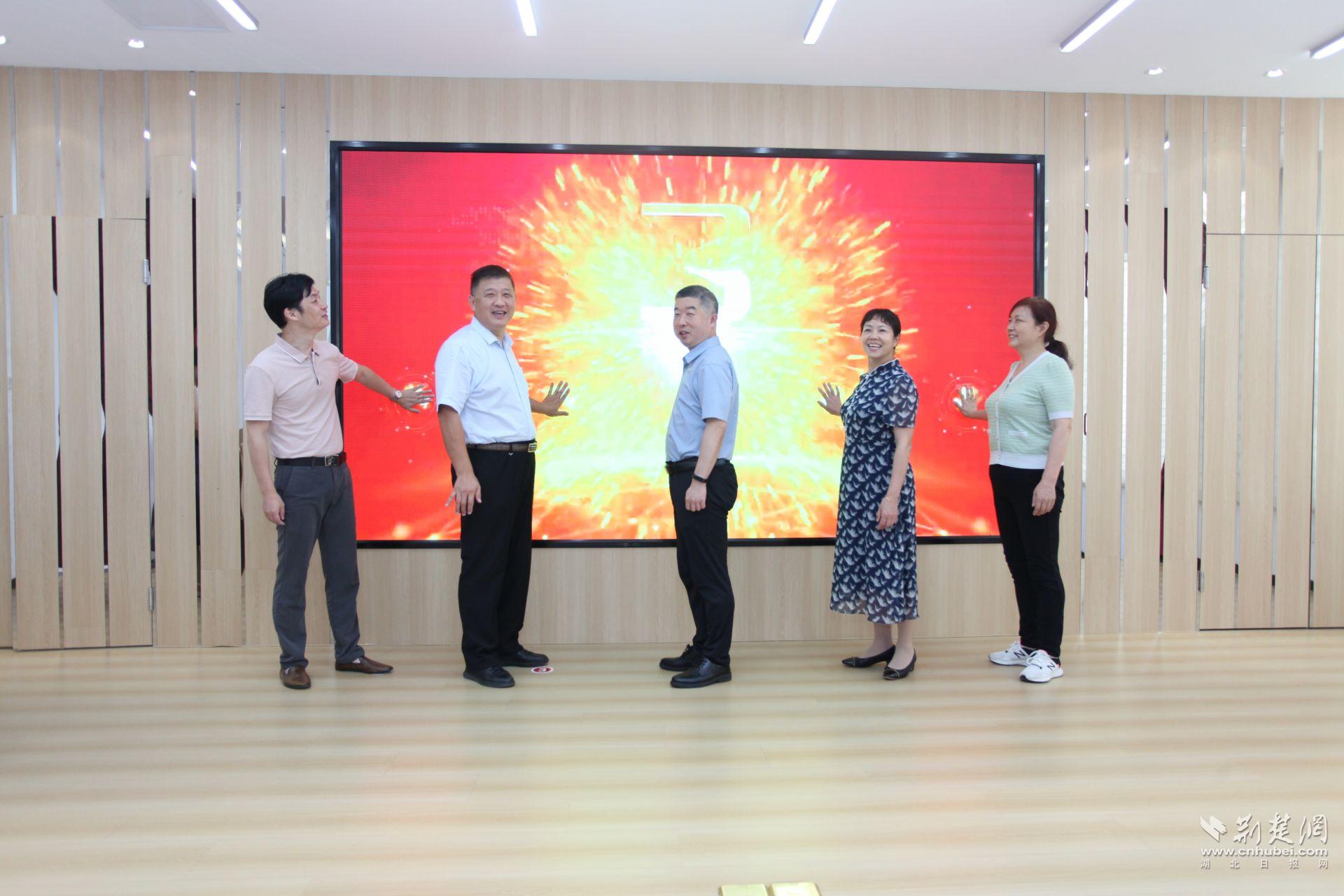 基地揭牌.jpg.jpg