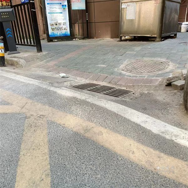 修整后的路面.jpg.jpg