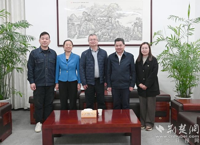 黄冈师范学院党委书记陈向军会见浙江传媒学院副校长姚争一行.jpg.jpg