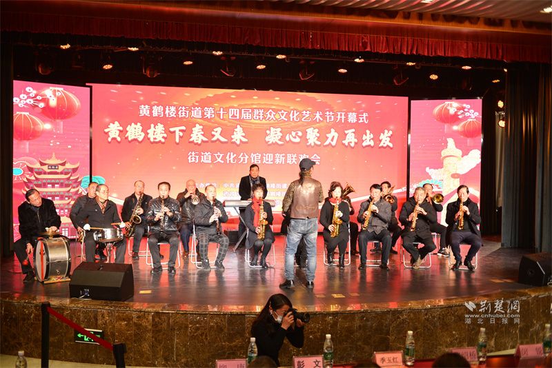 管乐演奏《秋天的湖畔》.JPG.JPG