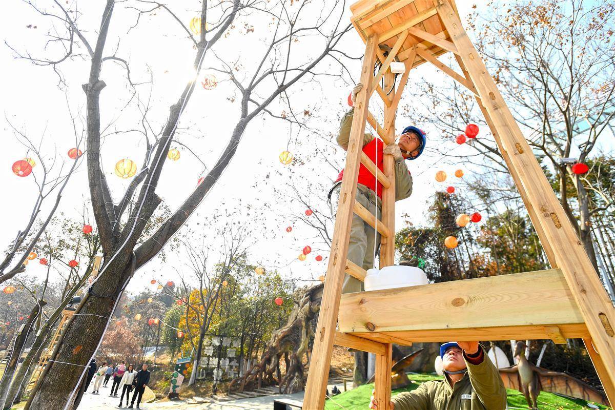 春节旅游人气旺武汉供电日夜巡视助力景区“满电”过大年(图1)