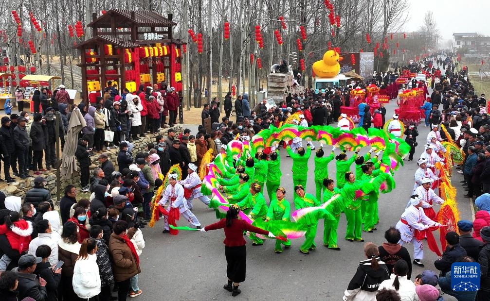 陕西鄠邑：新春民俗巡游