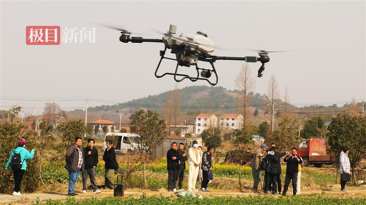 BOB半岛·(中国)官方网站武汉新型农机秀“尖板眼”为粮油单产提升开“处方”(图2)