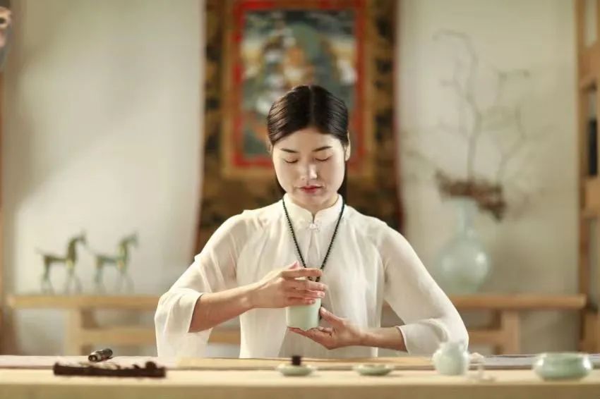 時尚服裝女裝外拍（時尚服裝女裝外拍照片）