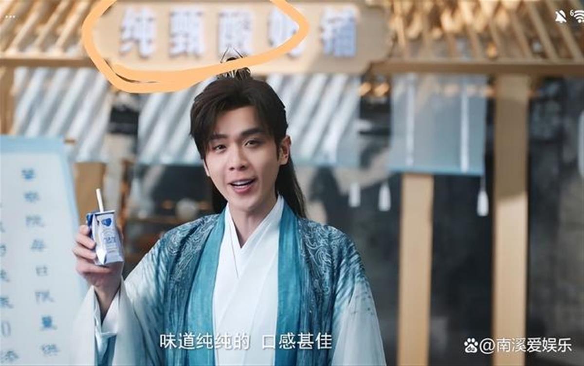 在纷繁复杂的情节中揭示人性的弱点与坚韧