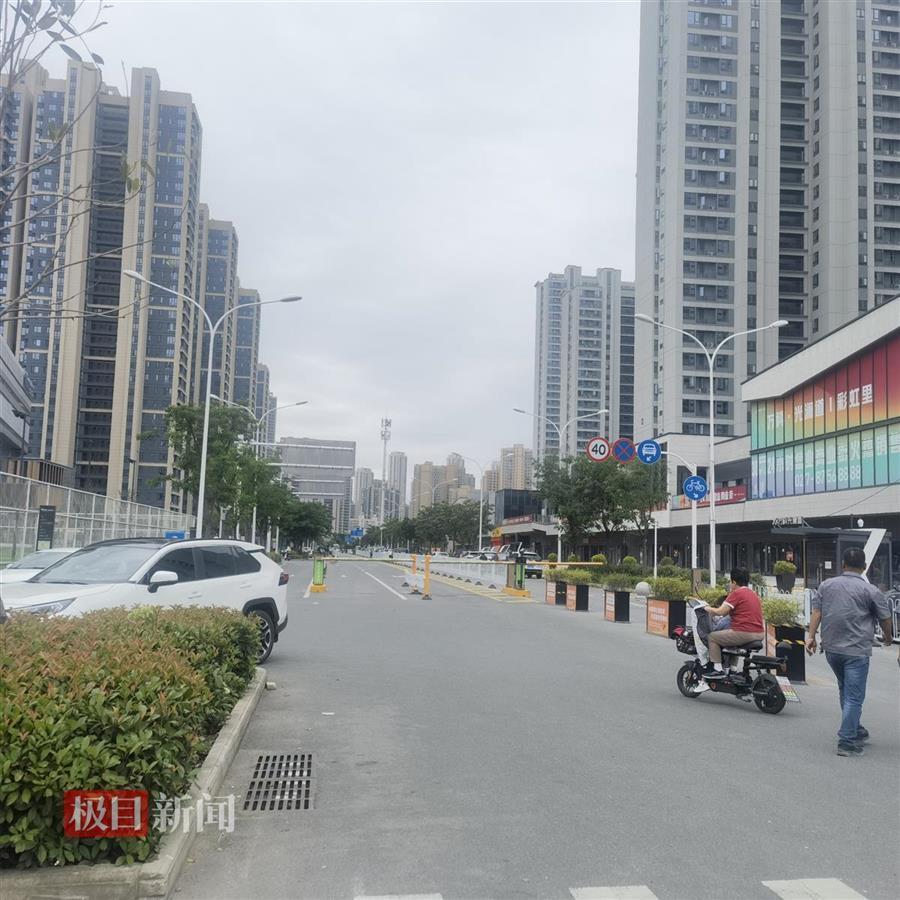 极目帮办市民反映市政道路上设置闸口;体育官方网站相关部门回应：属市政道路但还未建