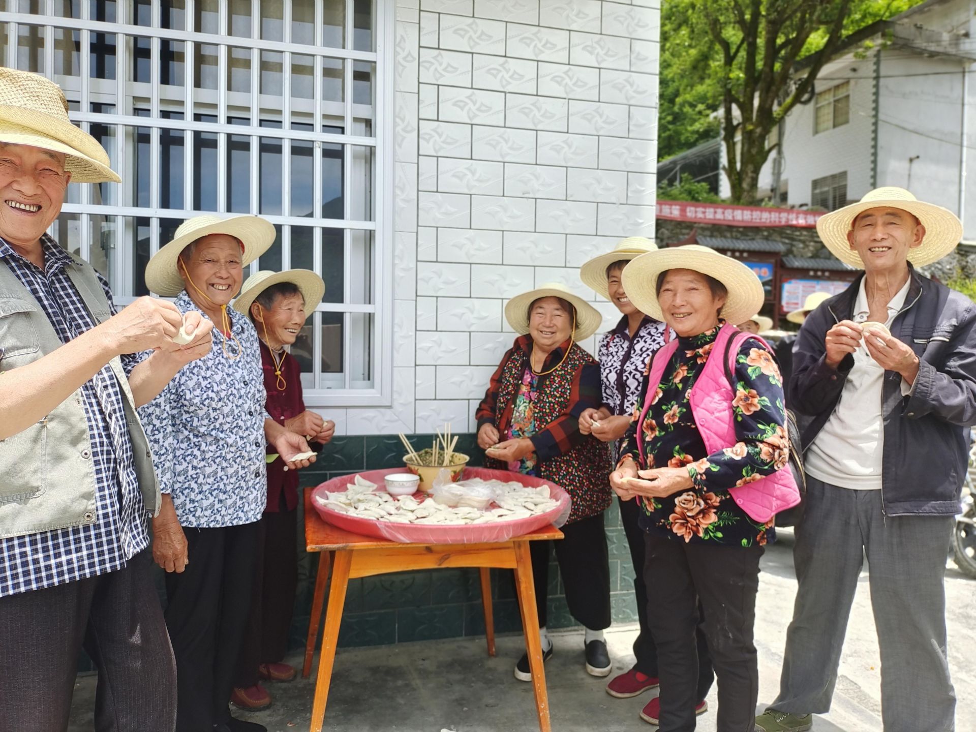 “饺子宴”变议事厅，让群众当基层治理“参与者”