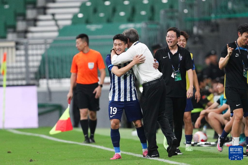 武汉三镇足球队主教练是谁 4a71977fb0ee25d5e2689ac2482916f3.jpeg