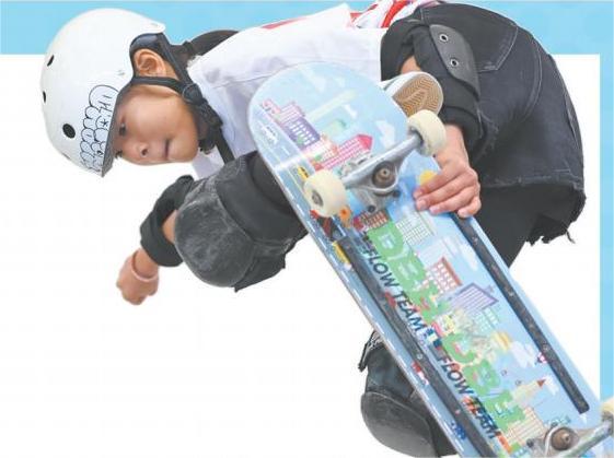 小学刚毕业就出征奥运 11岁“小孩姐”摔倒后笑着站起