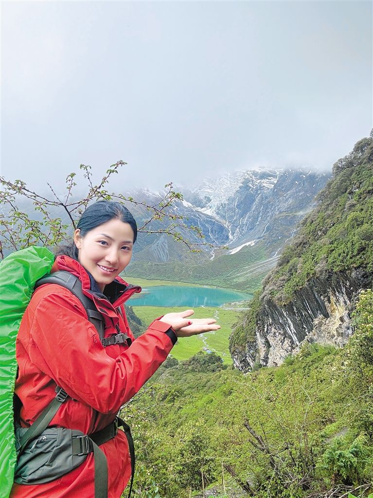 藏族姑娘线上“吸粉引流”助力边境旅游，且看新时代守边人：恩嘎儿返乡创业记