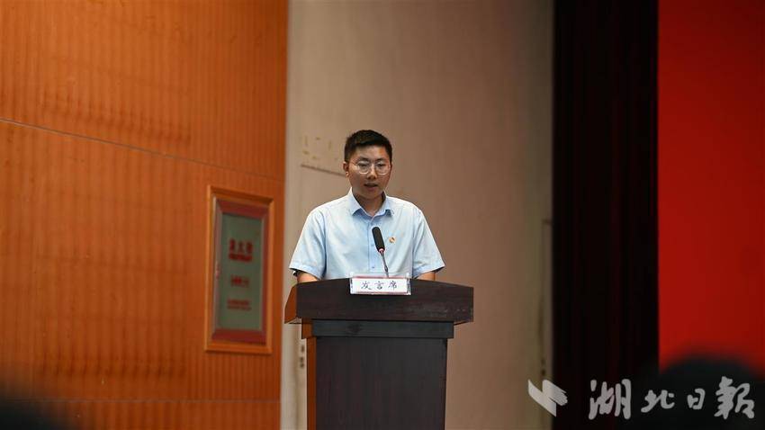 西部计划志愿者崔孝钿：在基层服务中找到青春价值