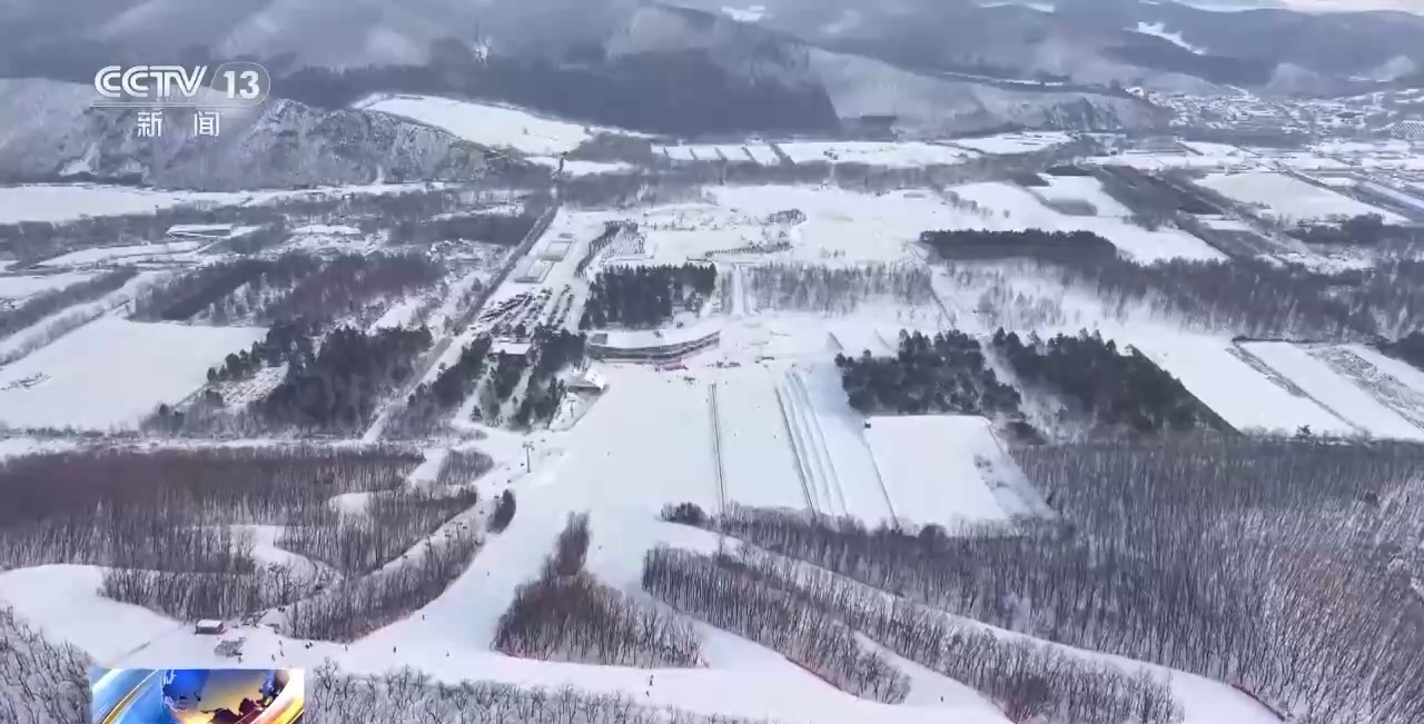 冰雪经济“热”起来 滑雪装备产销两旺！这个冬天你滑雪了吗？