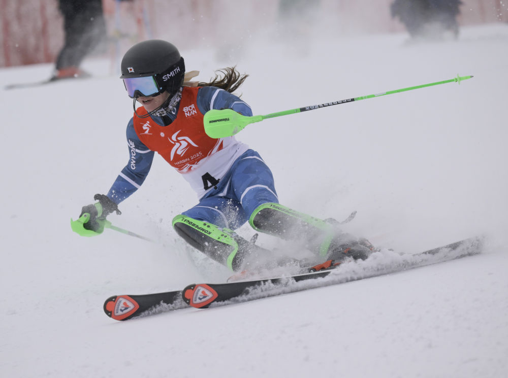 GA黄金甲亚冬会 高山滑雪女子回转比赛赛况(图4)