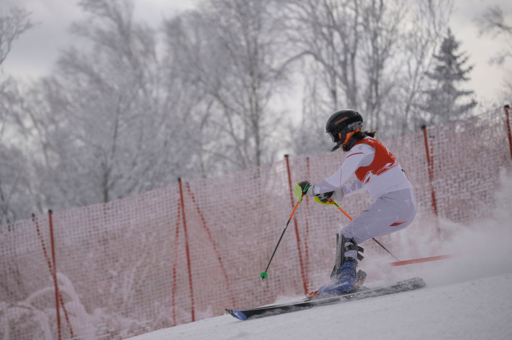 亚冬会 高山滑雪6t体育下载女子回转比赛赛况(图3)