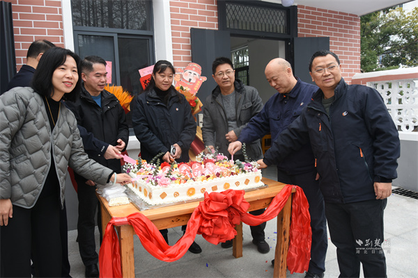 食堂开幕  石洞街道.JPG