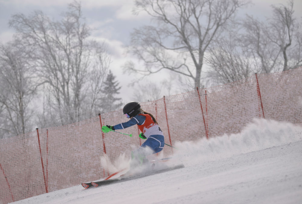 GA黄金甲亚冬会 高山滑雪女子回转比赛赛况(图1)