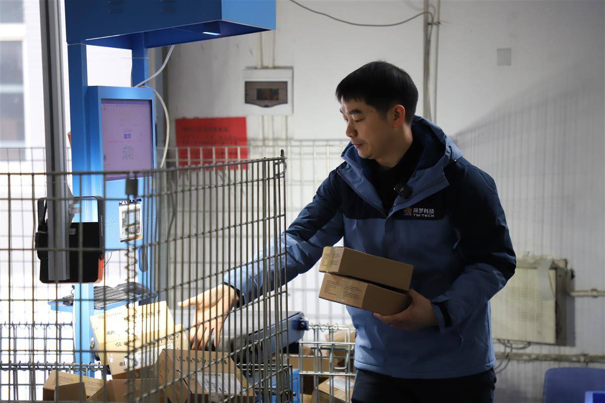 寻找小镇创业家⑭丨理工男扎根荆门做玩具爆款(图3)