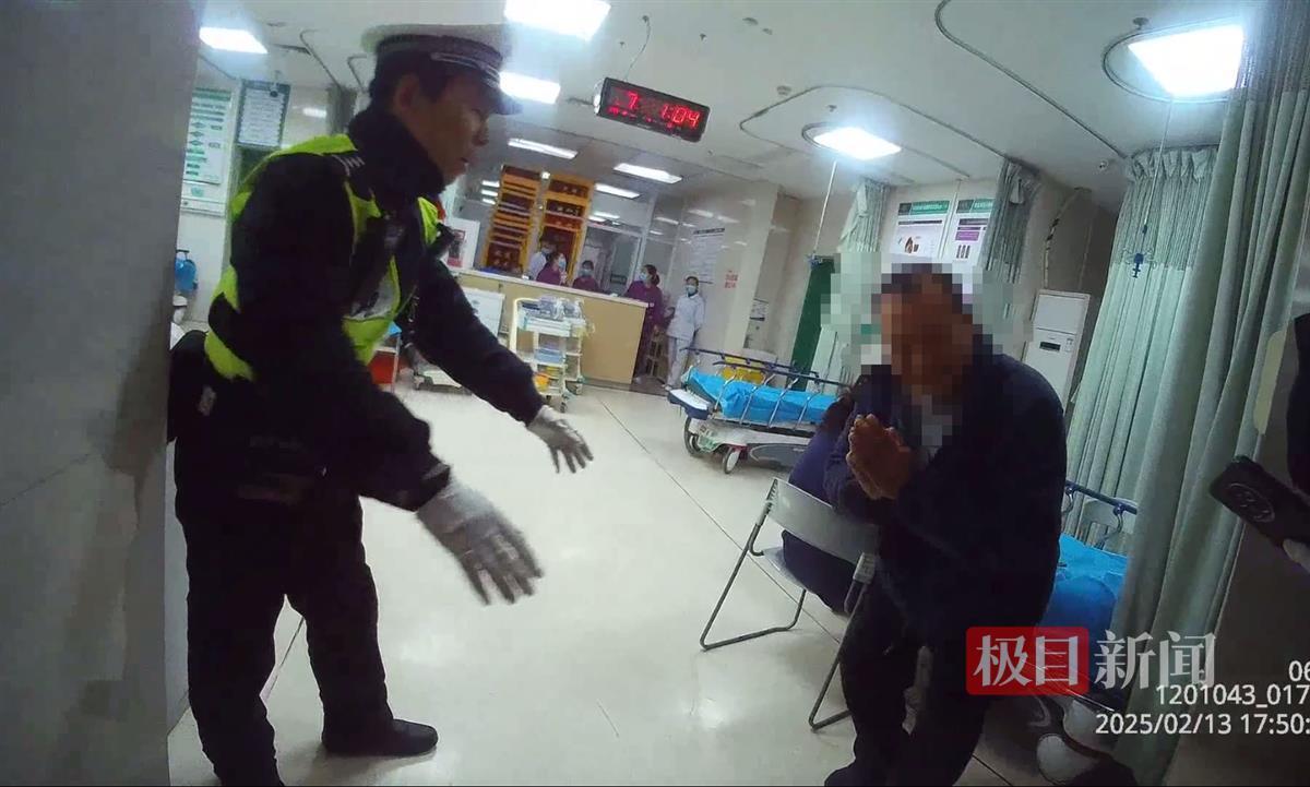 剛剛她帶著孩子向輔警韓靖送來錦旗！退伍不褪色的他人生經(jīng)歷如此豐富(圖8)