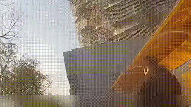 两瓶矿泉水被坚持阻塞！