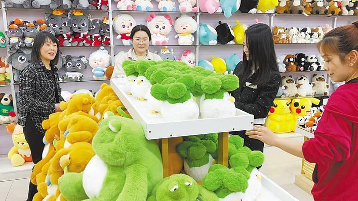 武华文旅IP“蒜鸟”引人爱 汉口北1个多月零售超