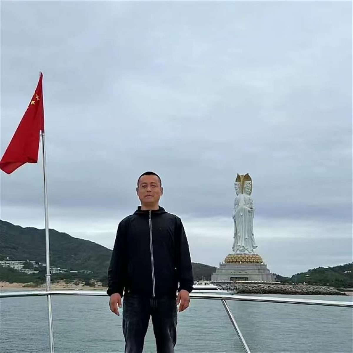 互联网名人“ Gao Family Ban Liangzi”死于心脏病发作