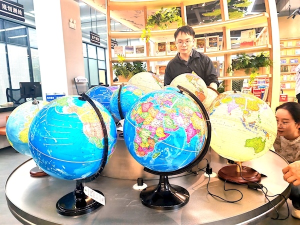 打开了湖北书店主题的第一张地图