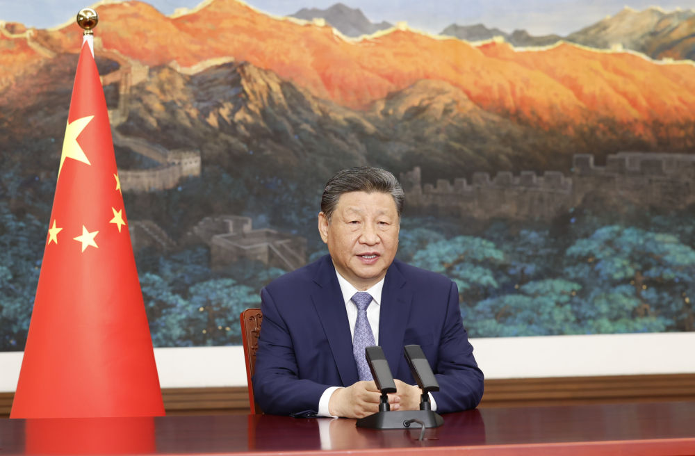 习近平在领导人的峰会上发表演讲，以进行气候