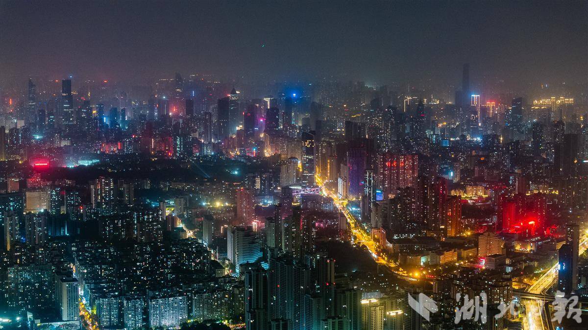 沙尘走了，俯视武汉万家灯火