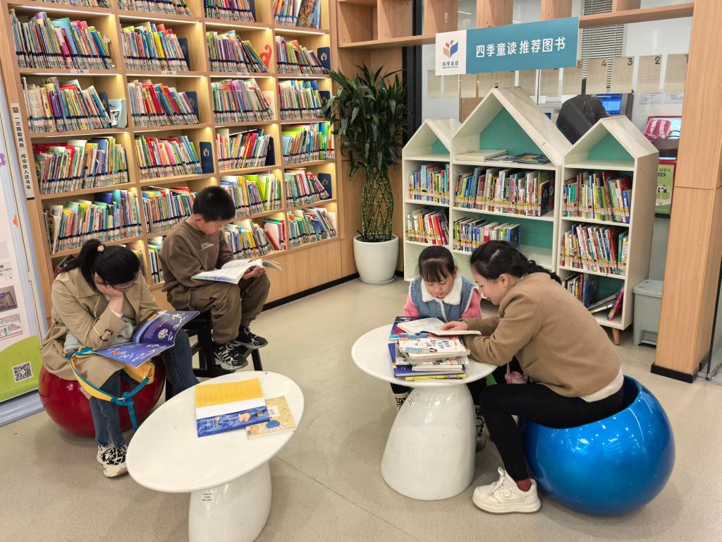 新华社的观点丨在“屏幕浸出”期间，如何指导