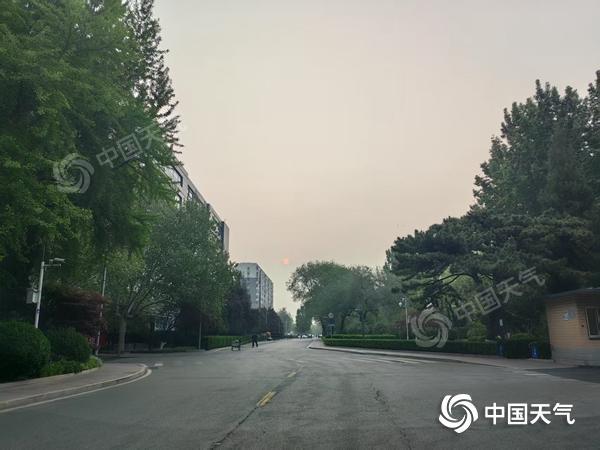 北京今日白日有4至5级阵风 明日阵雨或雷阵雨来扰