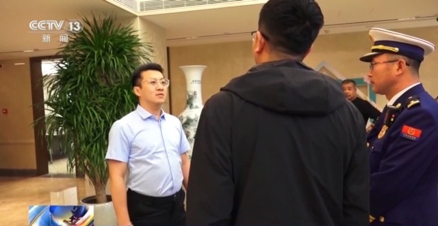 法治在线元 北星空体育京明确禁止电动自行车进电梯(图17)