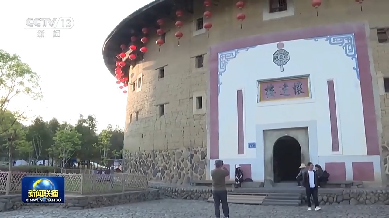 PG电子网址文化中国行丨福建土楼：匠心筑家园 方圆承古今(图5)