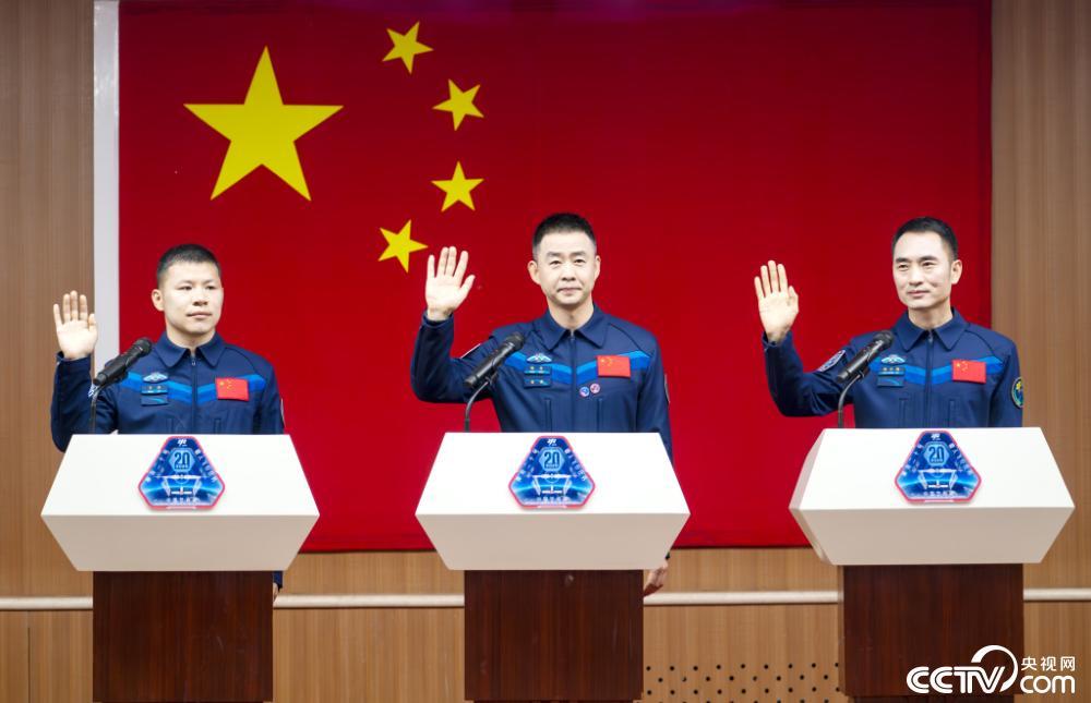 钟州宇航员船员20载载载飞行任务与中国和外国媒