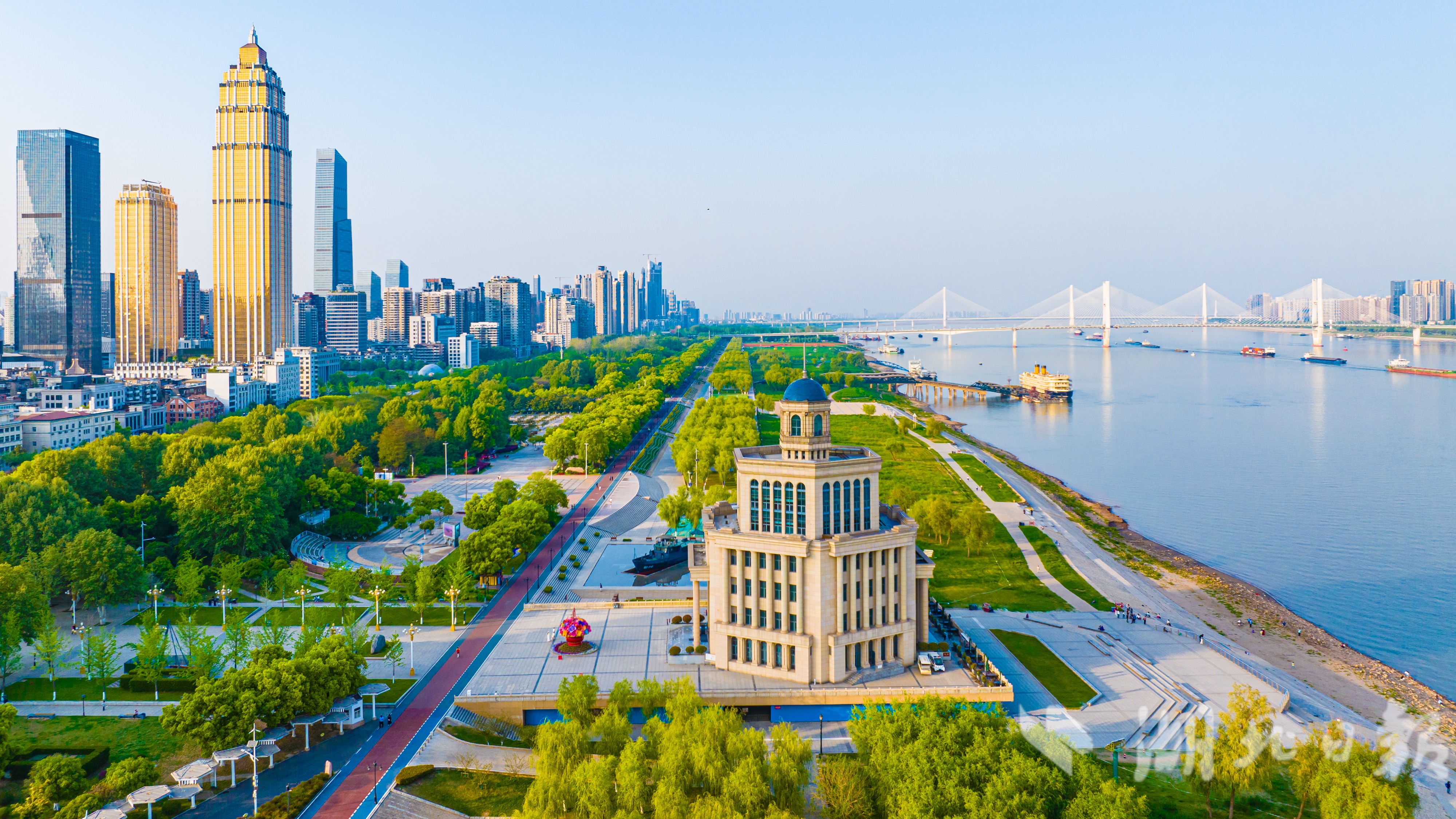 九游娱乐文化：从江上看剧到江上蹦迪长江游成为武汉五一文旅新“顶流”(图2)