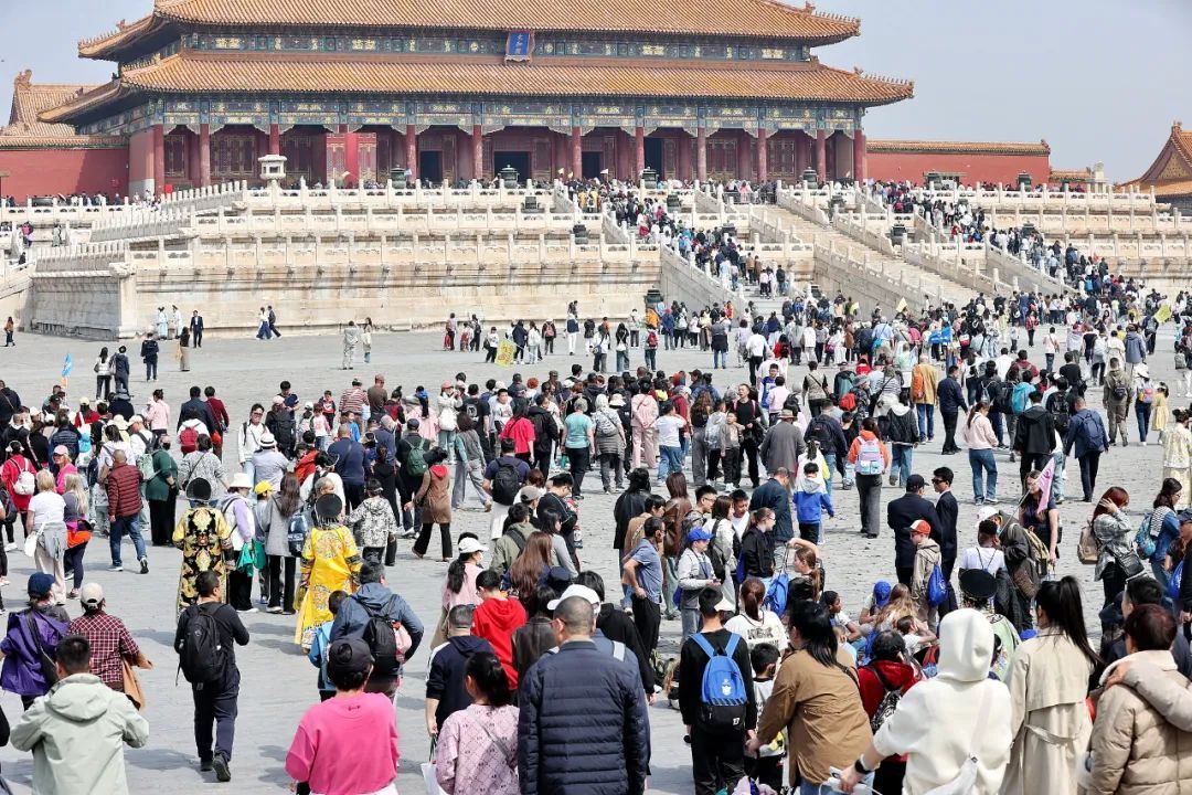 “一切,你们,全部”再次在线!请注意,这些