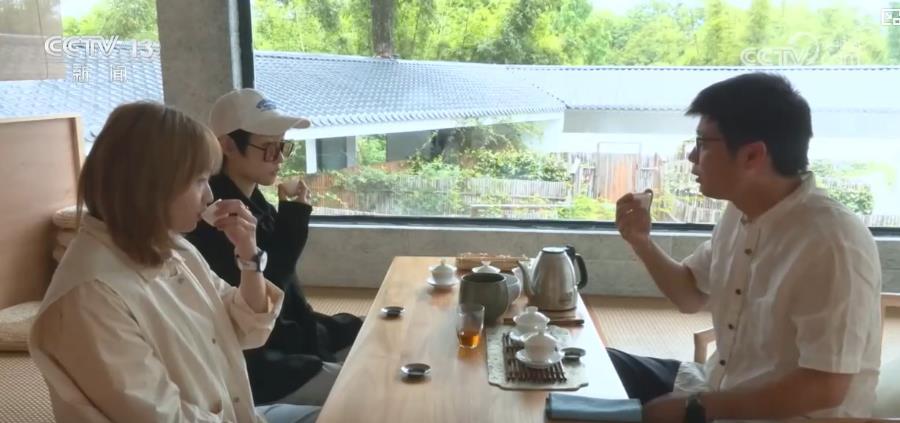 火星电竞app谷雨时节春茶香传统茶艺与茶旅文化融合促消费 助力乡村振兴(图3)